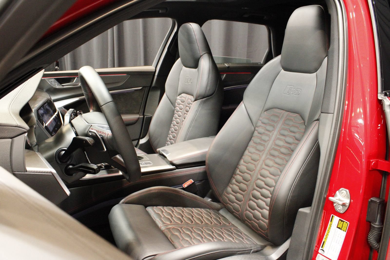 Used 2021 Audi RS 6 AWD/4WD image 5