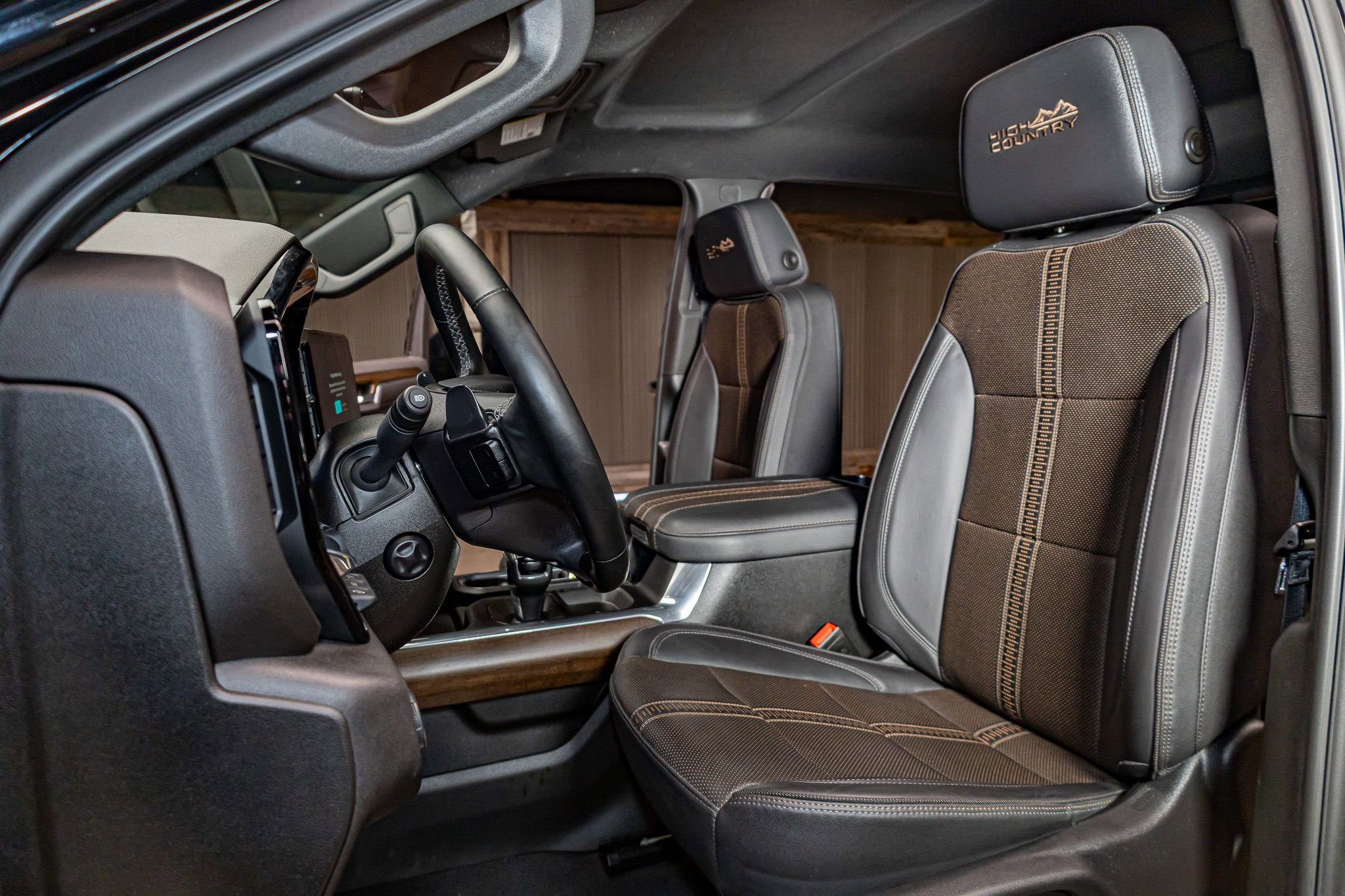 Used 2024 Chevrolet Silverado 1500 High Country w/ Technology Package image 21