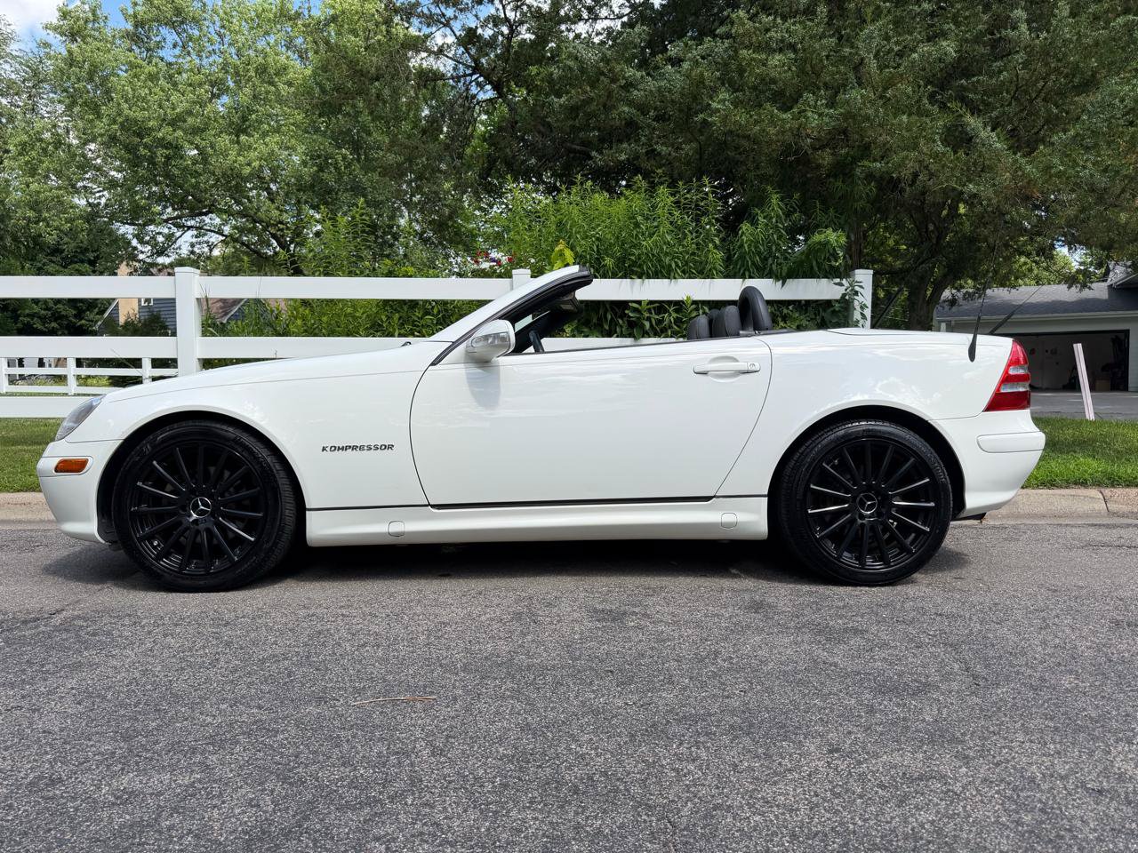 Used 2004 Mercedes-Benz SLK 230 image 32