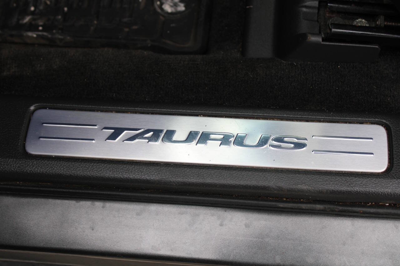 Used 2015 Ford Taurus SHO w/ Equipment Group 401A image 28