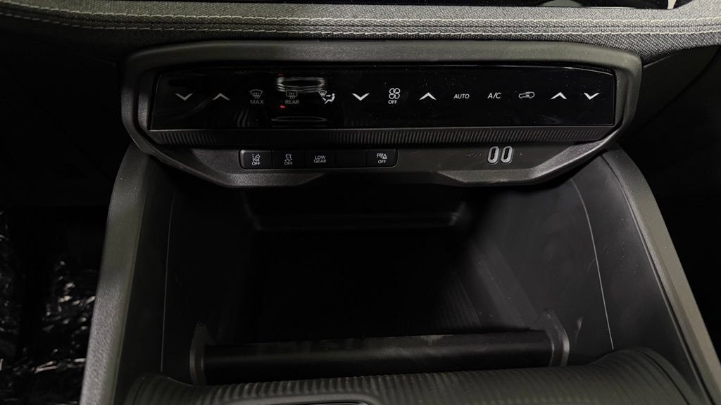 New 2026 Jeep Cherokee Laredo AWD/4WD image 20