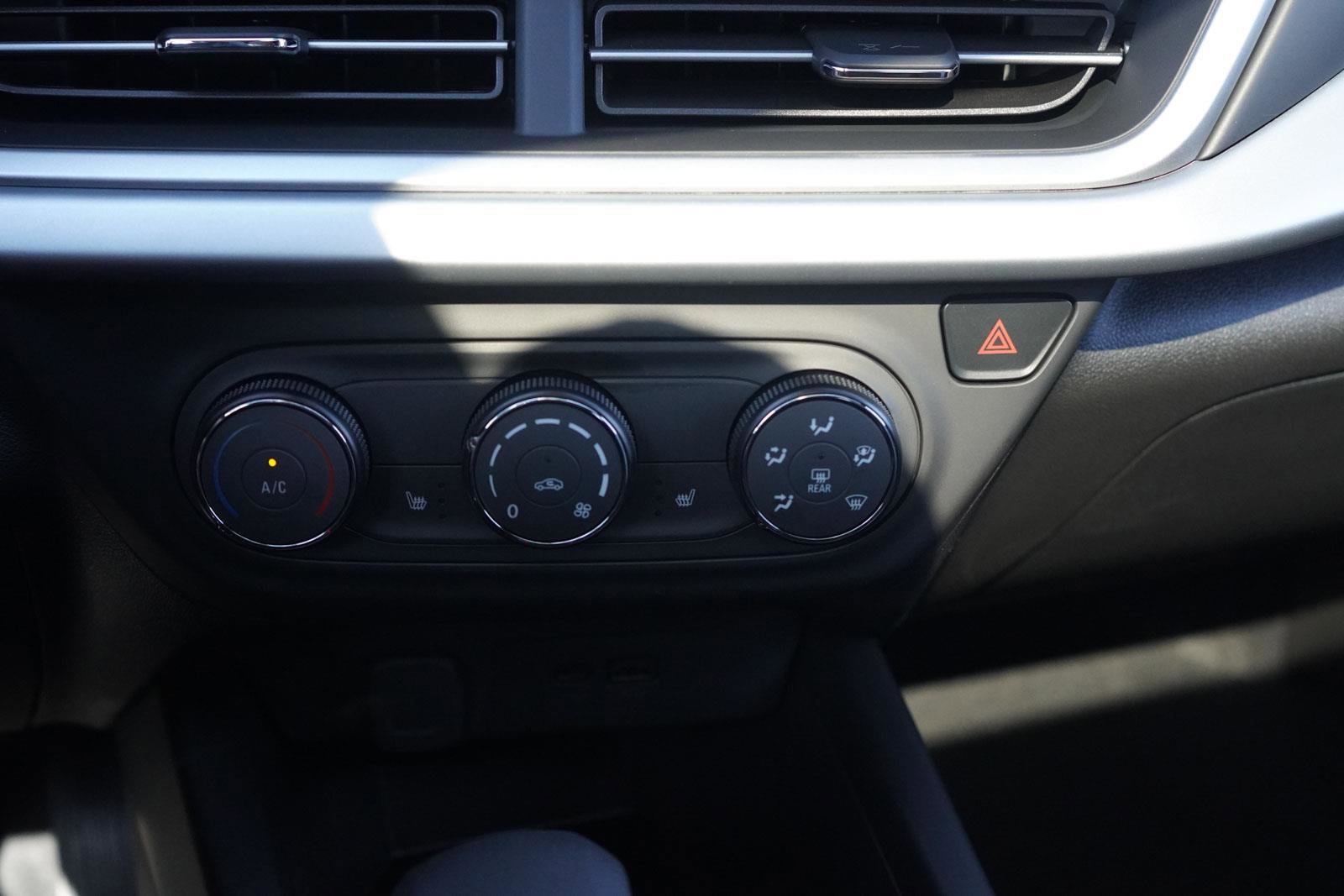 New 2026 Chevrolet Trax RS w/ Sunroof Package image 22