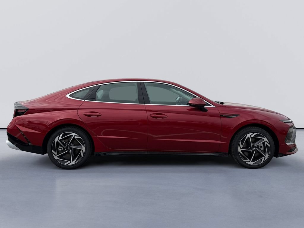 New 2026 Hyundai Sonata SEL FWD image 2