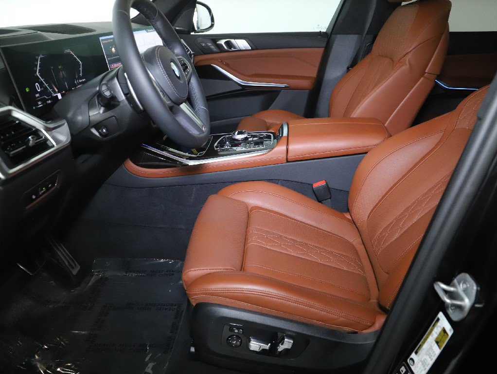 Used 2026 BMW X7 xDrive40i AWD/4WD image 32