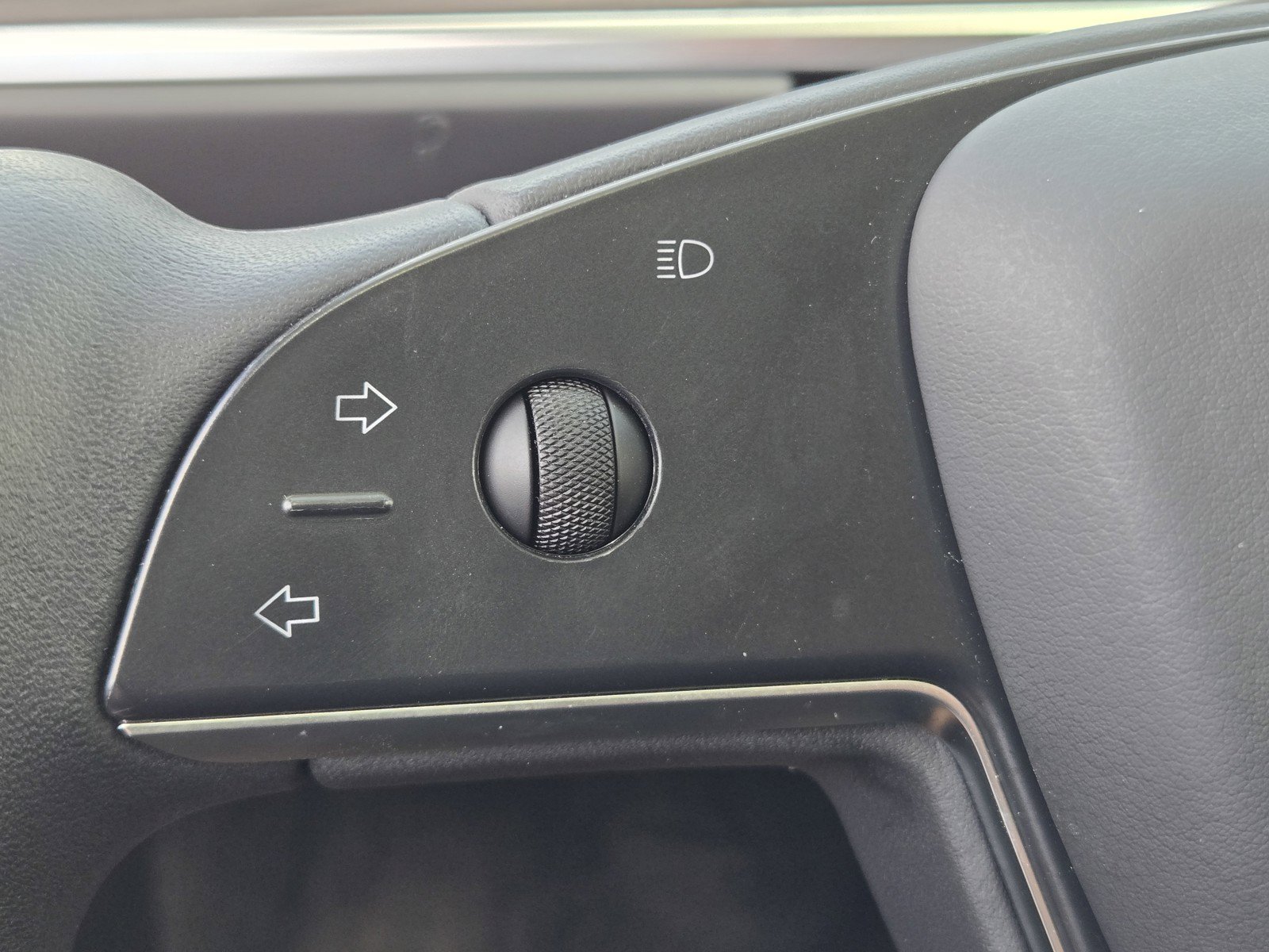 Used 2023 Tesla Model X AWD/4WD image 23