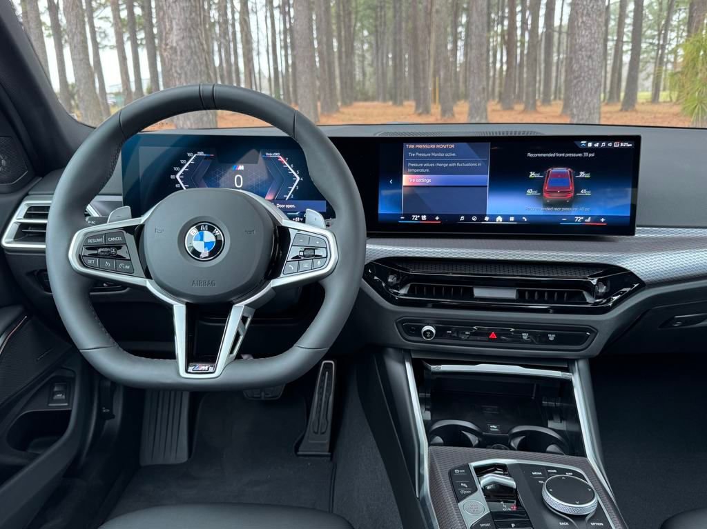 Certified 2025 BMW 330i 330i w/ M Sport Package image 3