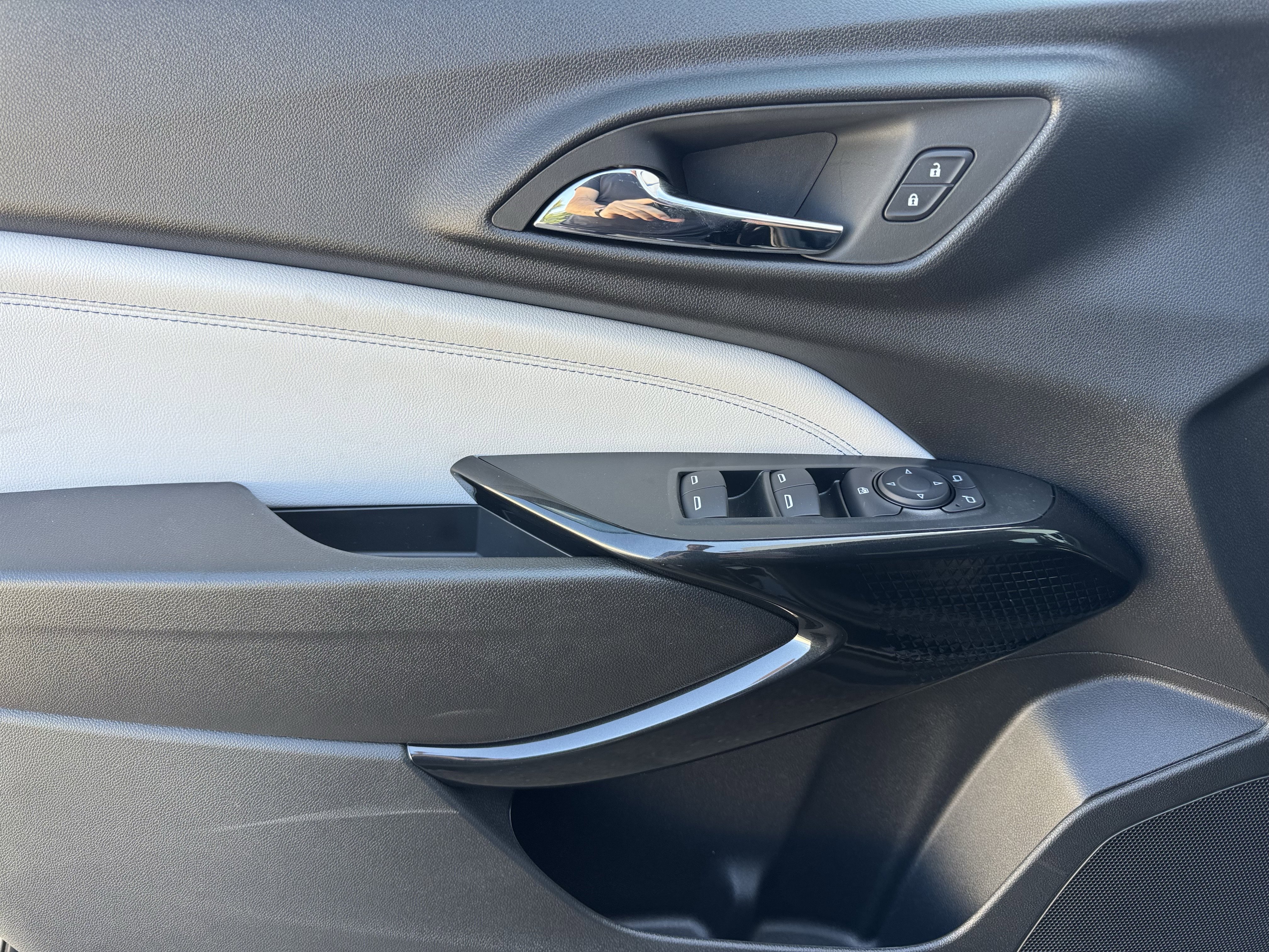New 2026 Chevrolet Trax LT FWD image 10