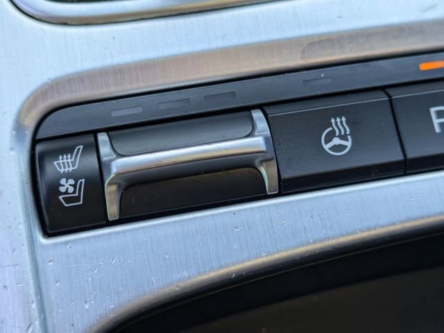 Used 2023 Kia Stinger GT2 image 25