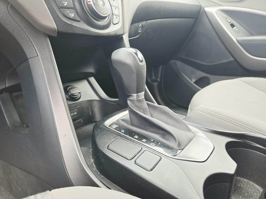 Used 2015 Hyundai Santa Fe Sport FWD image 17