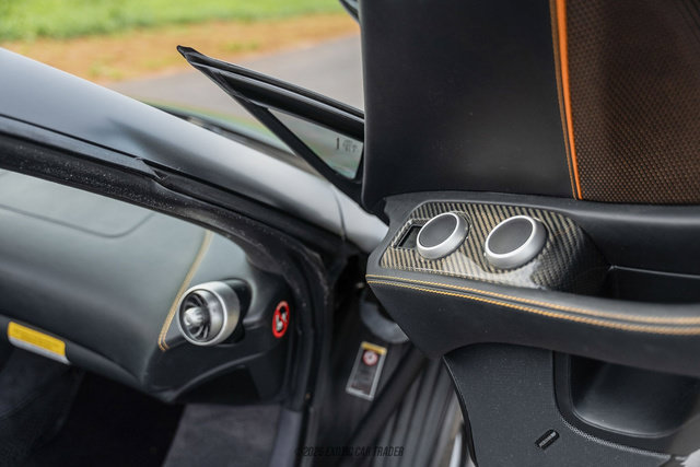 Used 2013 McLaren MP4-12C Spider RWD image 40