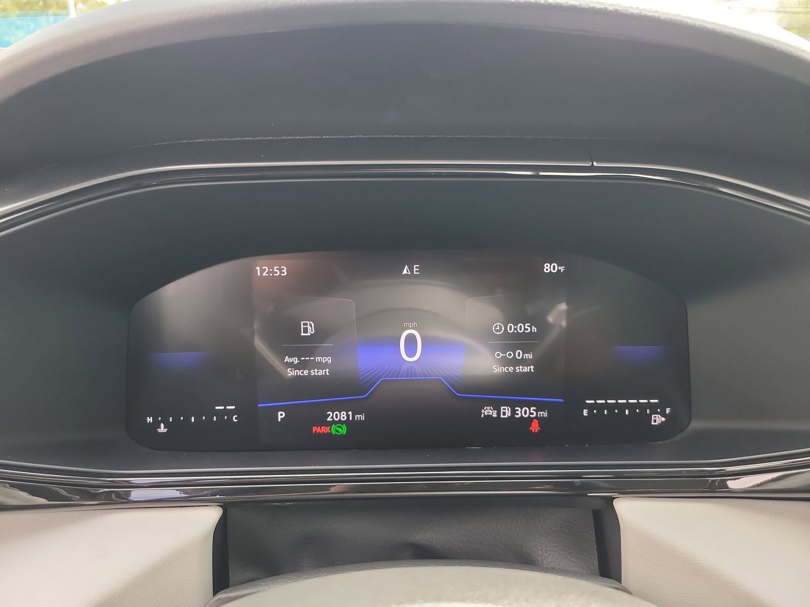 Certified 2025 Volkswagen Taos S FWD image 30