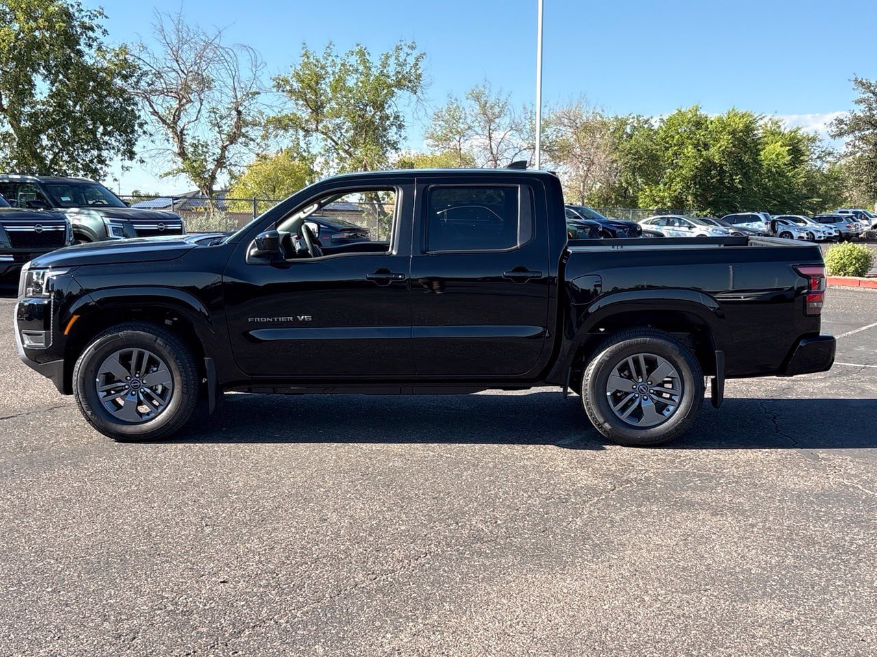 New 2027 Nissan Frontier SV RWD image 3