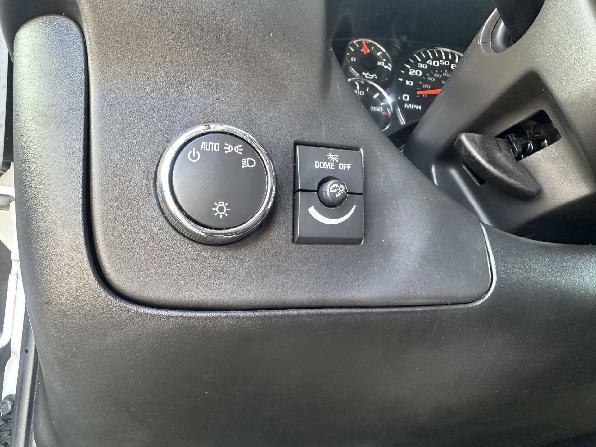 Used 2019 Chevrolet Express 2500 w/ Driver Convenience Package image 10