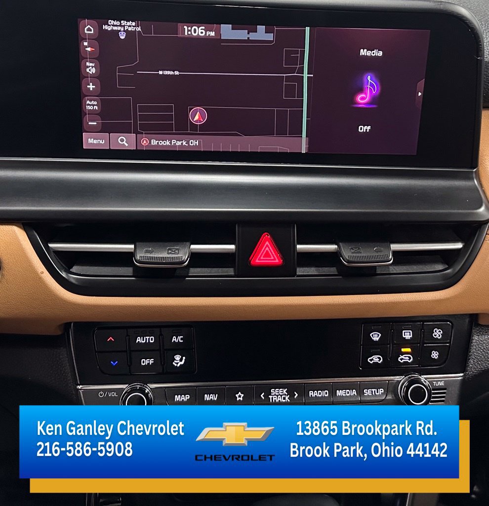 Used 2024 Kia Seltos EX FWD image 17