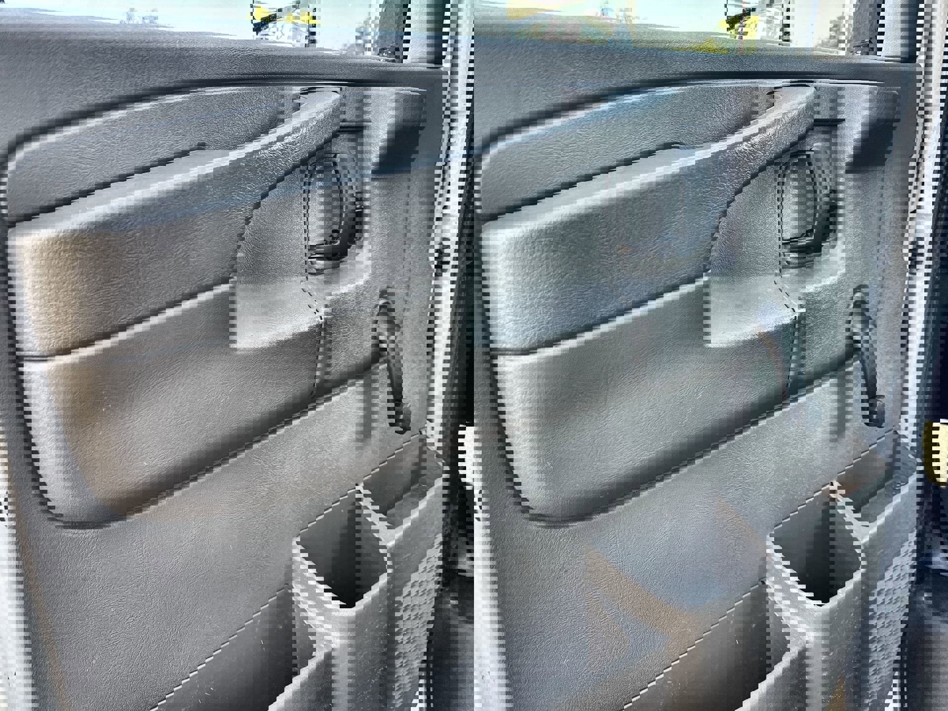 Used 2012 Chevrolet Express 3500 image 19