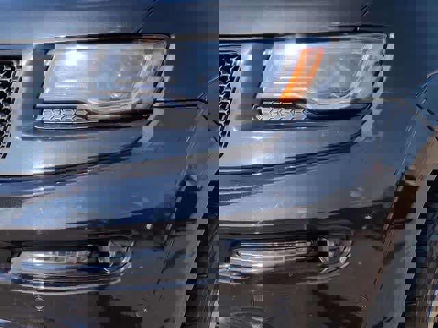 Used 2015 Jeep Grand Cherokee SRT w/ Luxury Group II image 11