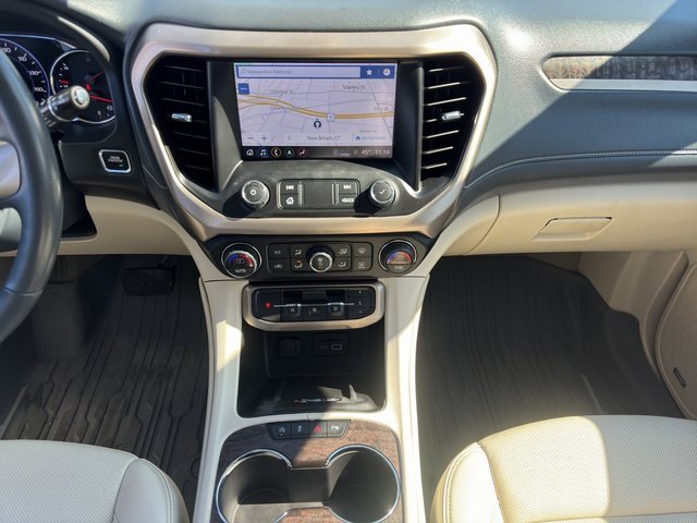 Used 2022 GMC Acadia Denali w/ Denali Ultimate Package image 19