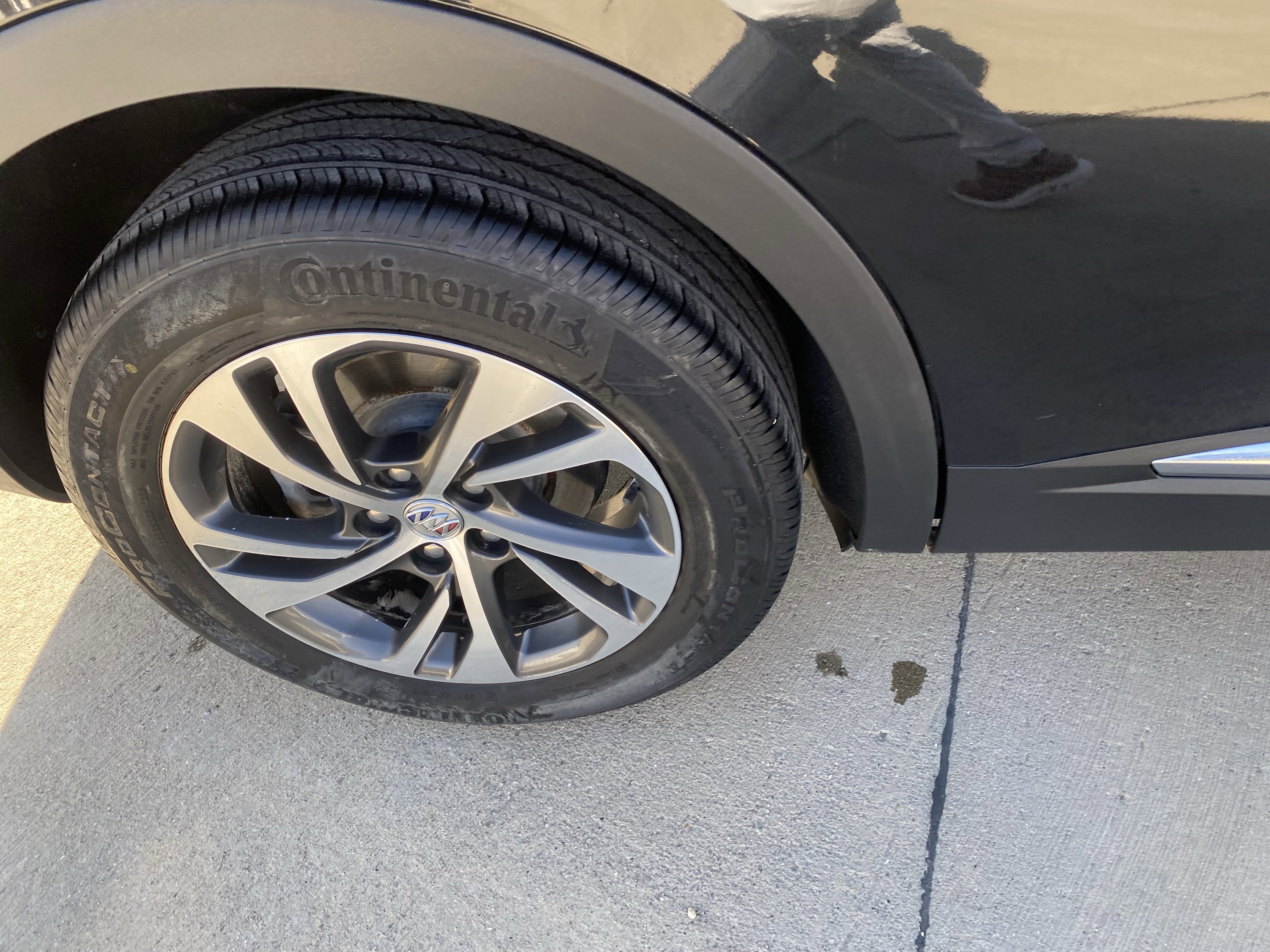 Used 2022 Buick Envision Essence w/ Technology Package I image 5