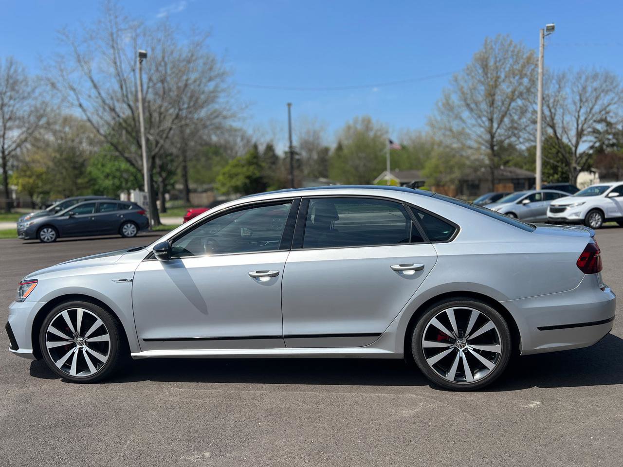 Used 2018 Volkswagen Passat 3.6 FWD image 14