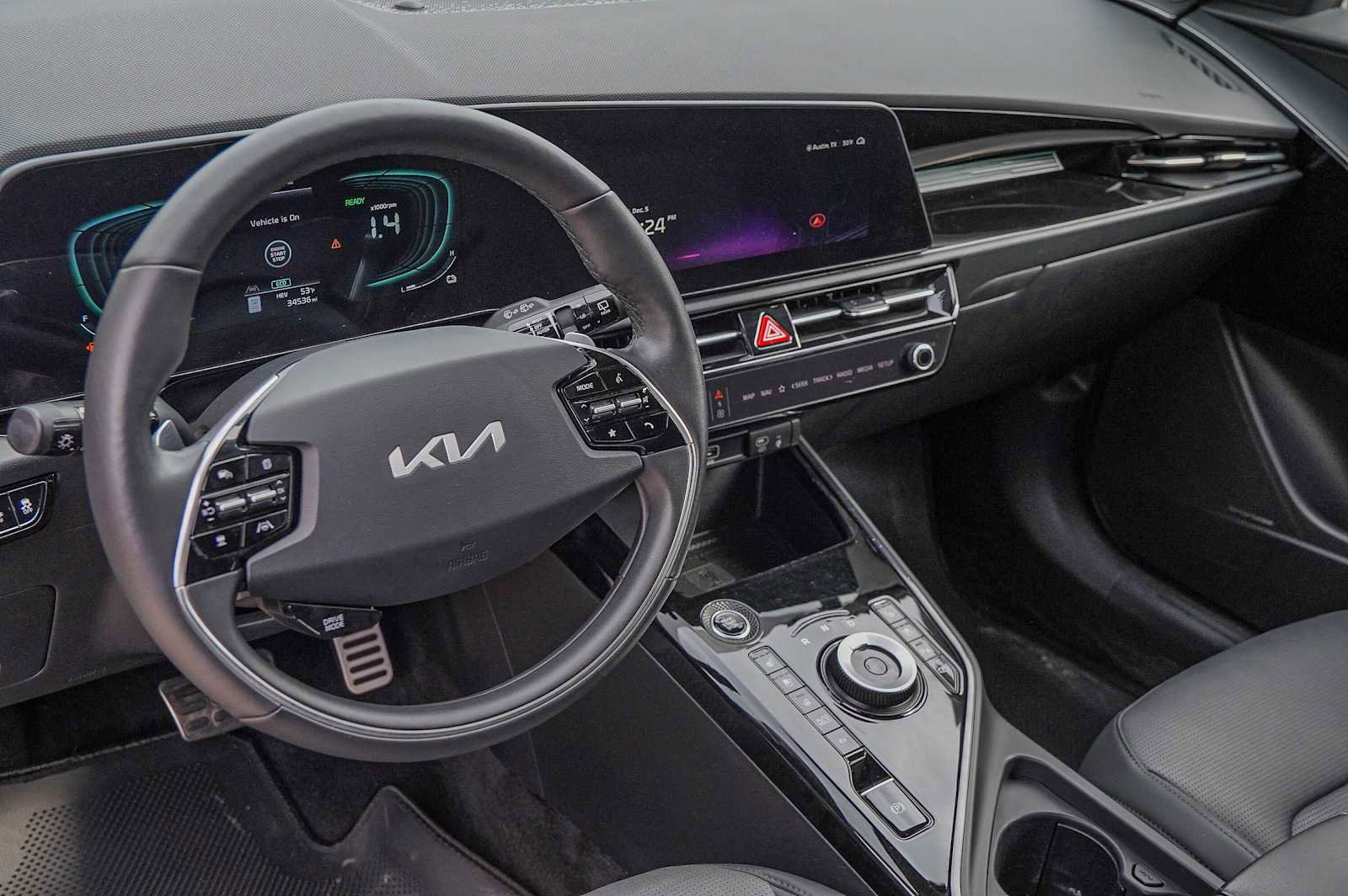 Certified 2024 Kia Niro SX Touring image 11