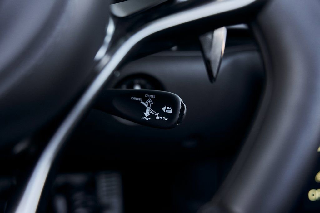Used 2025 McLaren Artura Spider image 51
