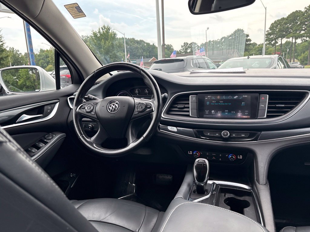 Used 2019 Buick Enclave Essence FWD image 9