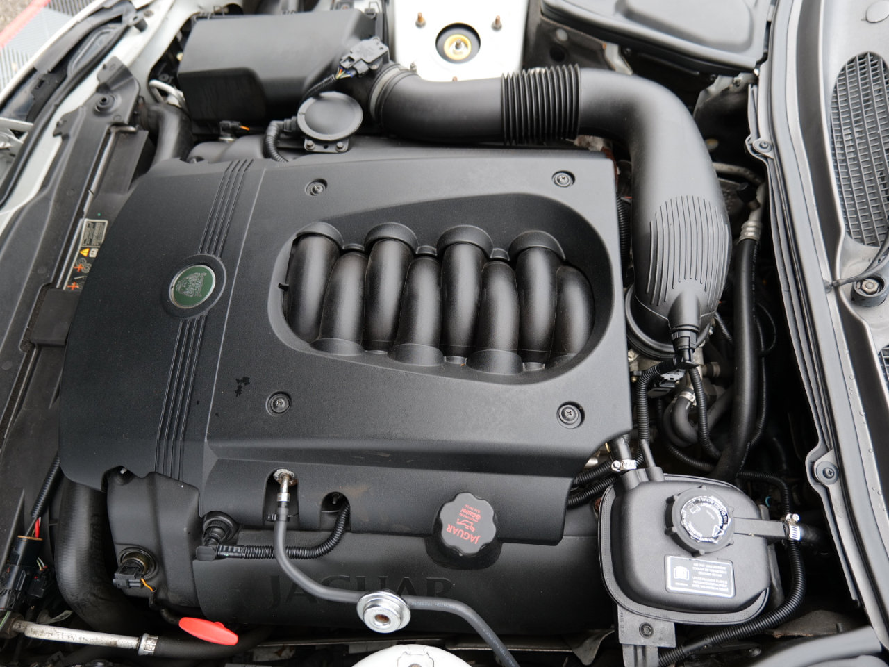 Used 2004 Jaguar XK8 Coupe image 47