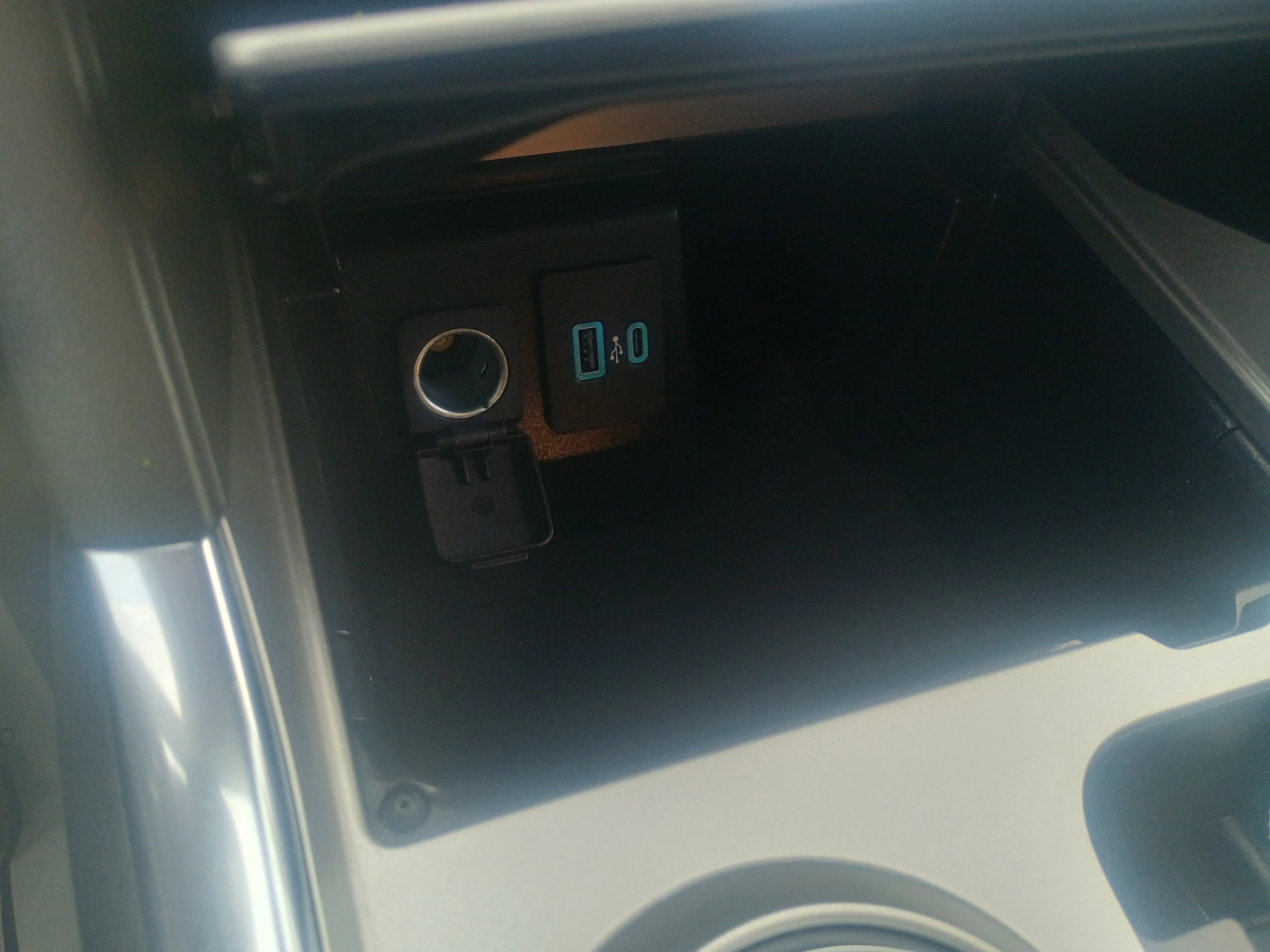 Certified 2023 Ford Explorer XLT w/ Equipment Group 202A image 26