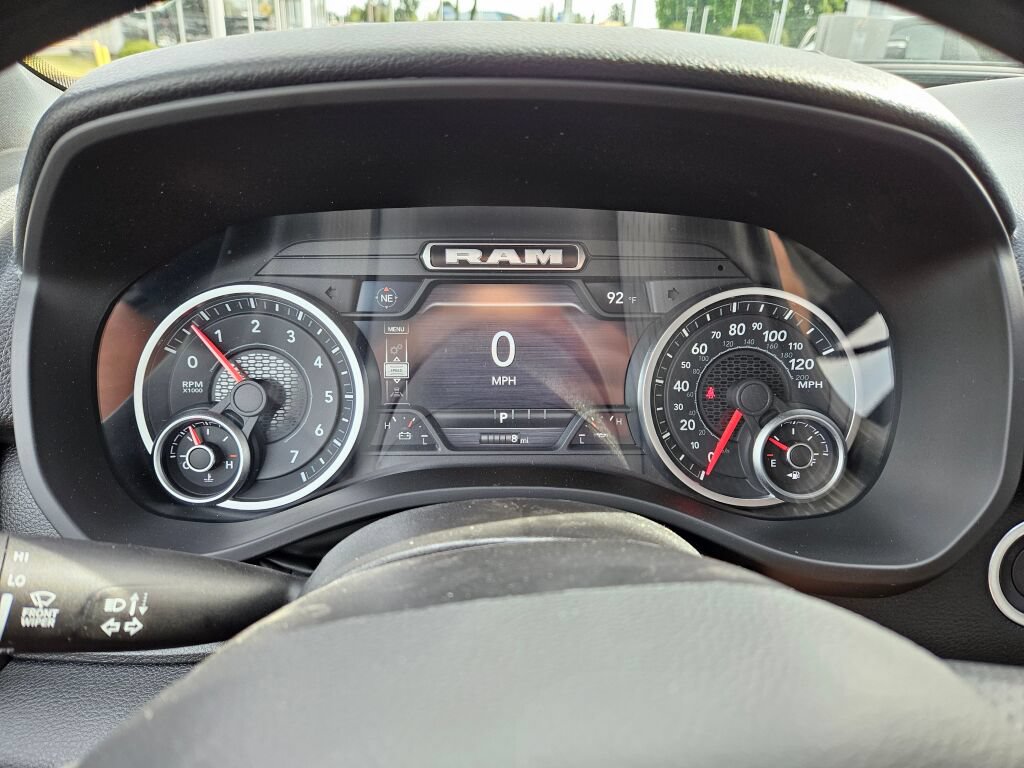 New 2026 RAM 1500 Express AWD/4WD image 19
