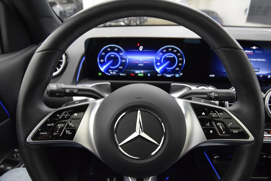 Used 2024 Mercedes-Benz EQB 250+ image 22