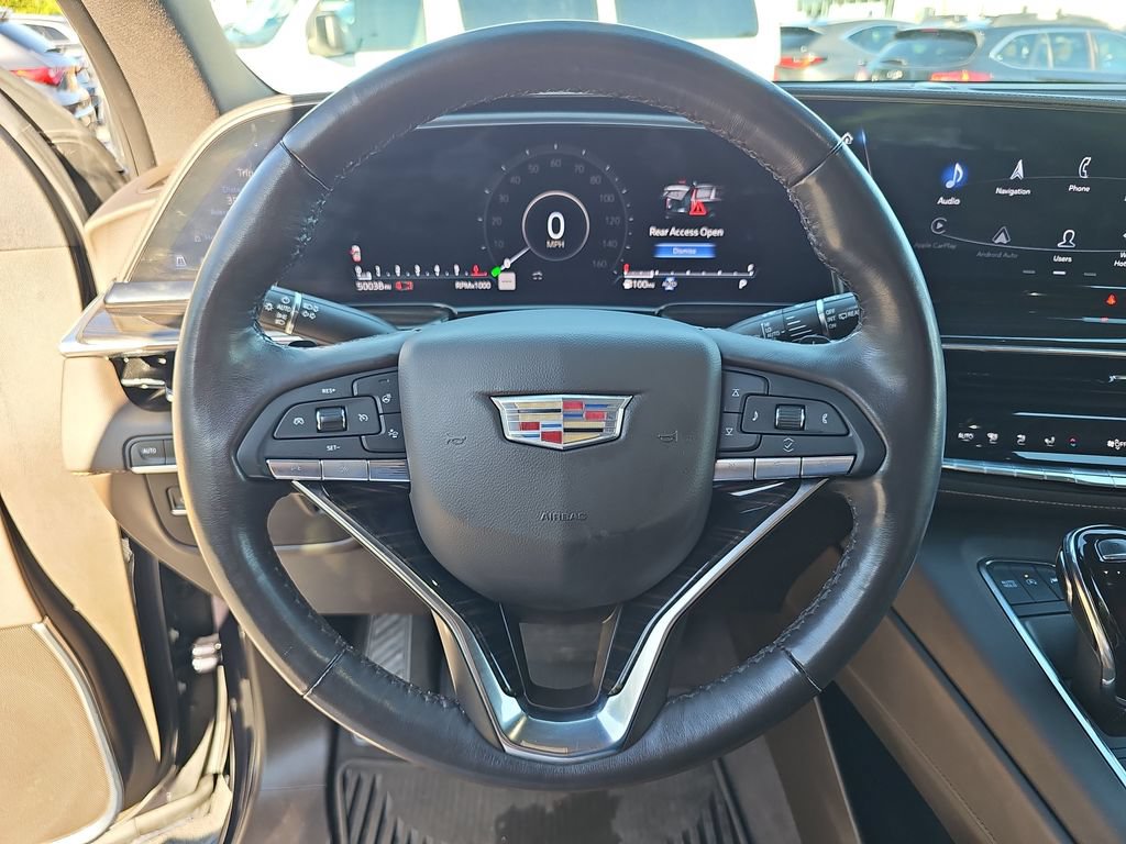 Used 2022 Cadillac Escalade Premium Luxury AWD/4WD image 17