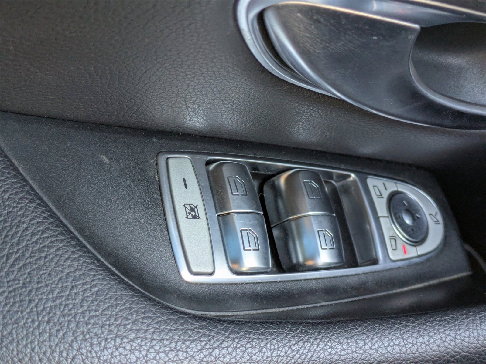 Used 2019 Mercedes-Benz E 300 4MATIC image 55