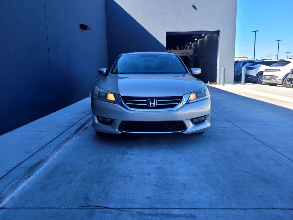 Used 2015 Honda Accord Sport image 2