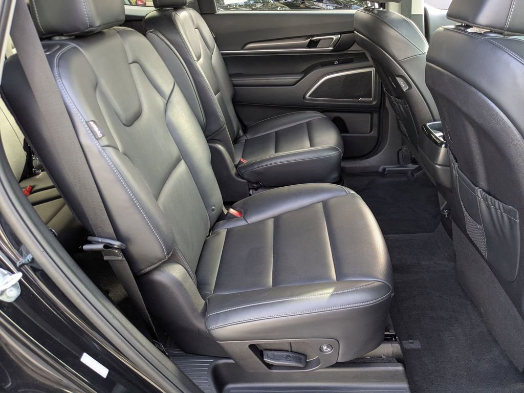 Used 2025 Kia Telluride S image 31