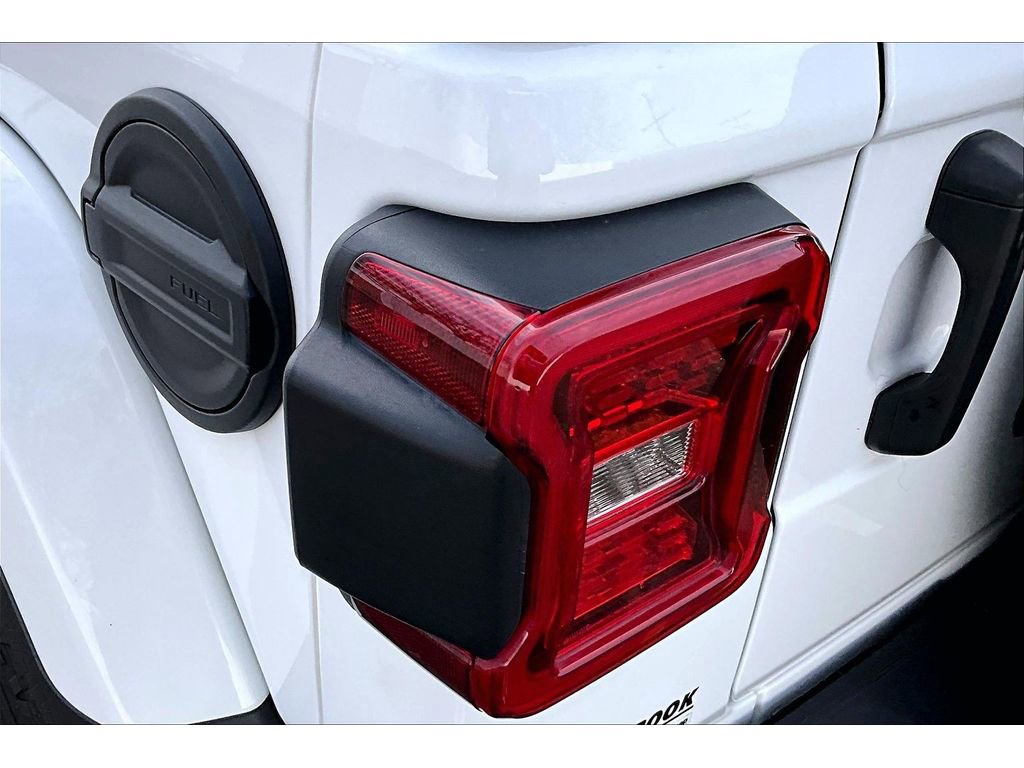 Used 2022 Jeep Wrangler Unlimited Sahara w/ LED Lighting Group image 33