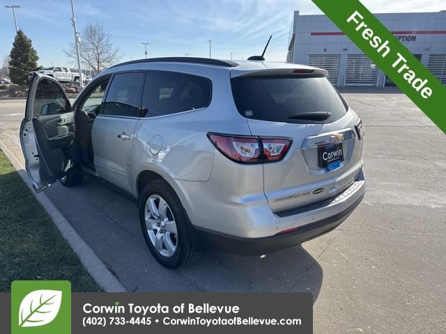 Used 2017 Chevrolet Traverse LT w/ Style and Technology Package image 7