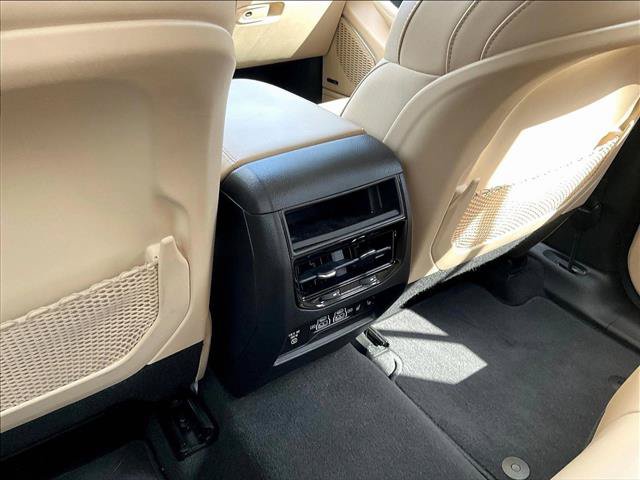 Used 2022 Jeep Grand Cherokee Limited AWD/4WD image 24