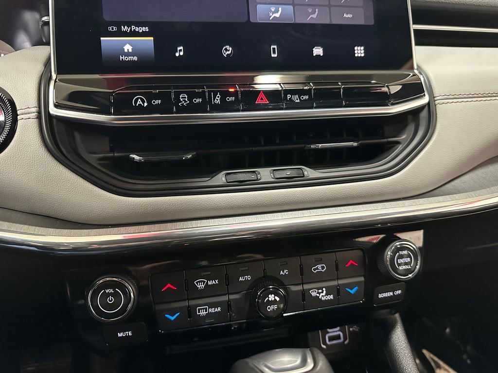 Certified 2024 Jeep Compass Limited AWD/4WD image 28