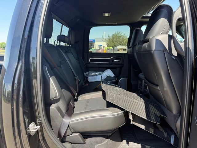 New 2026 RAM 3500 Laramie AWD/4WD image 15