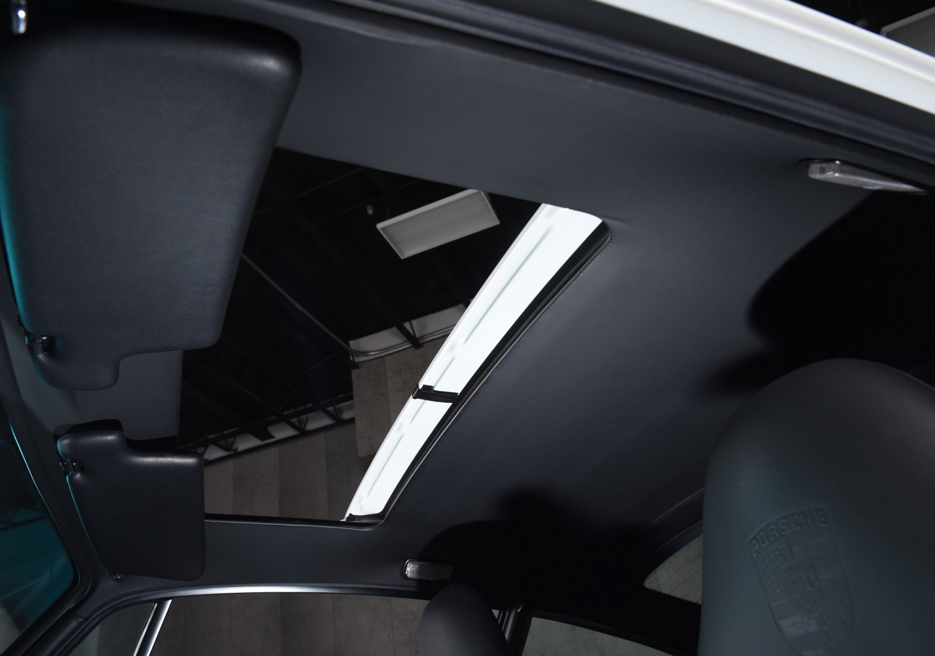 Used 1998 Porsche 911 Carrera S image 23