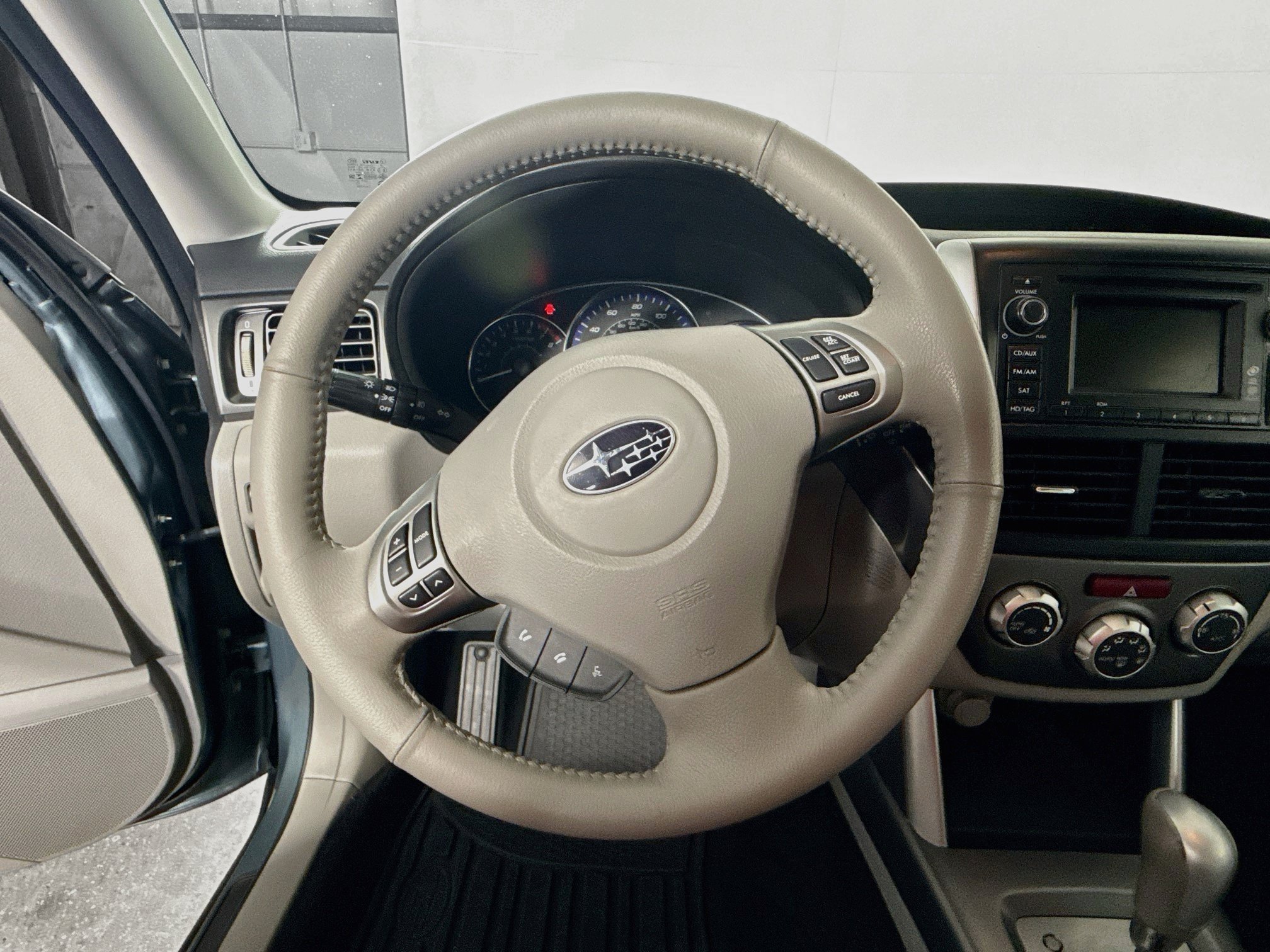 Used 2012 Subaru Forester 2.5X Limited AWD/4WD image 11