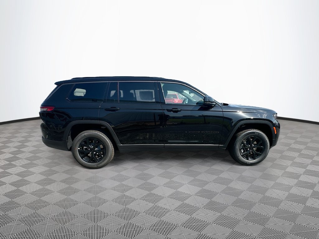 New 2026 Jeep Grand Cherokee L 4WD image 11