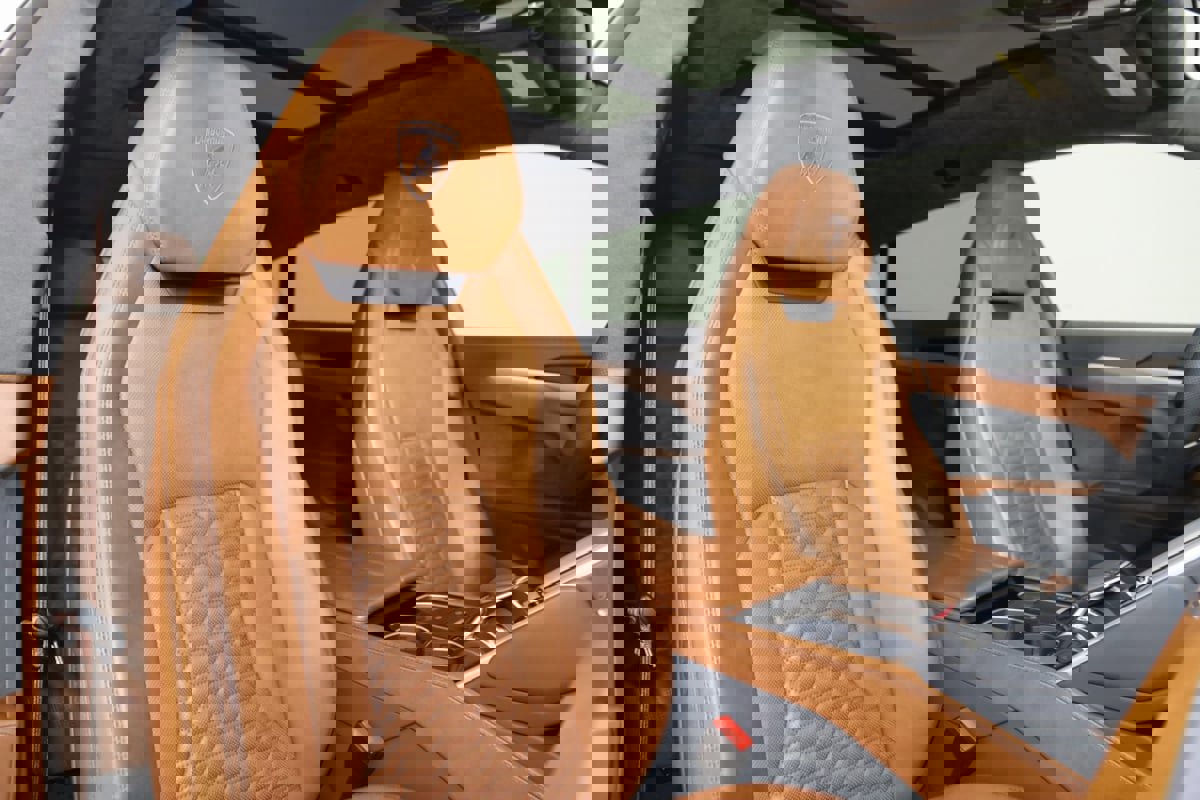 Used 2019 Lamborghini Urus image 15