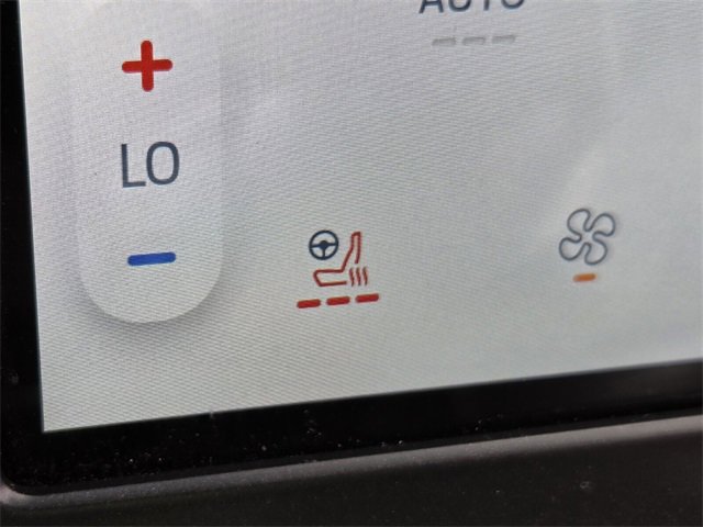 Certified 2022 Ford Edge Titanium image 21