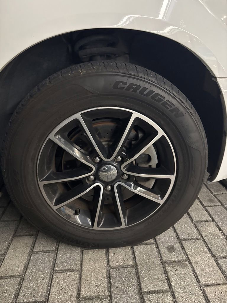 Used 2018 Dodge Grand Caravan GT image 33