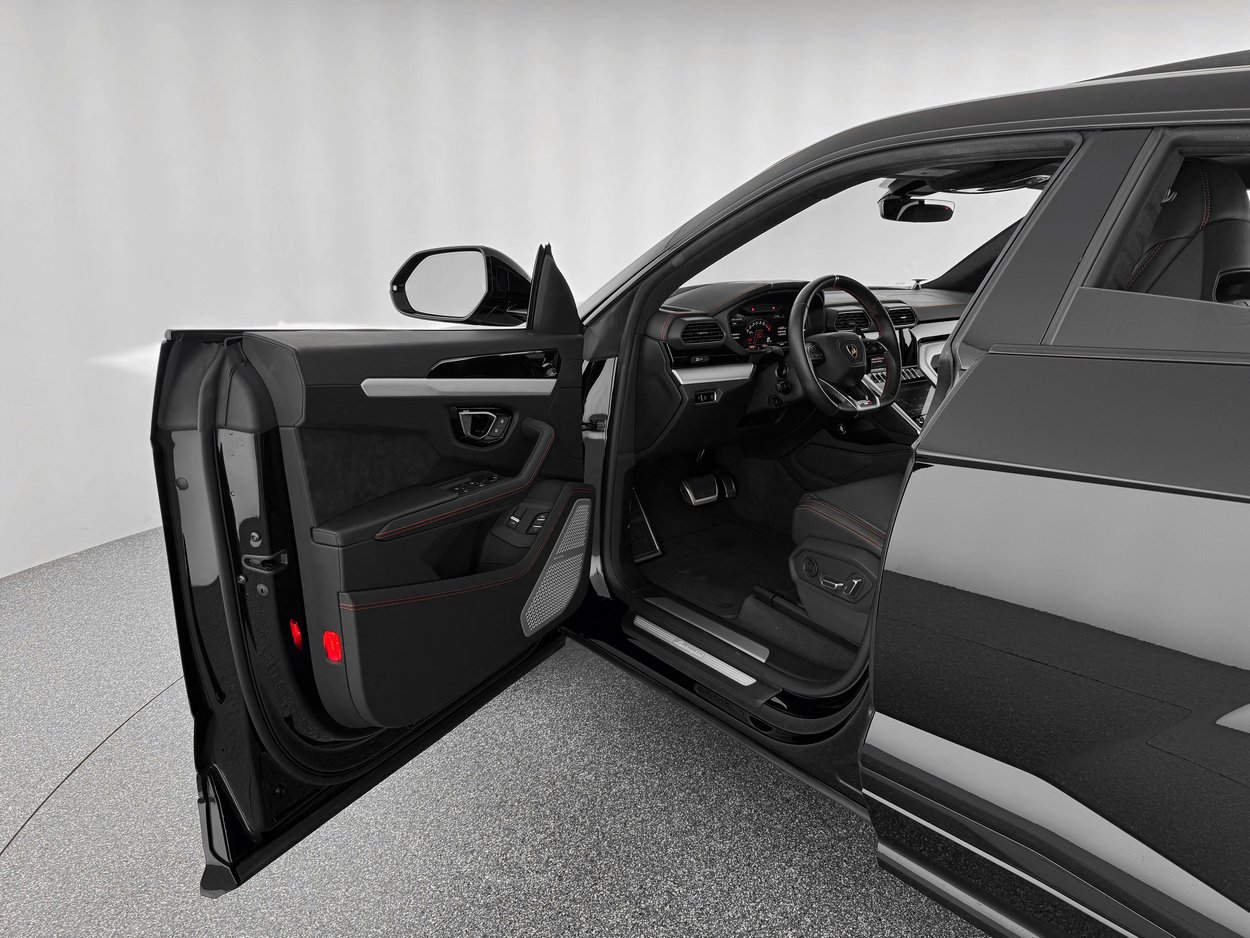 Used 2022 Lamborghini Urus image 10