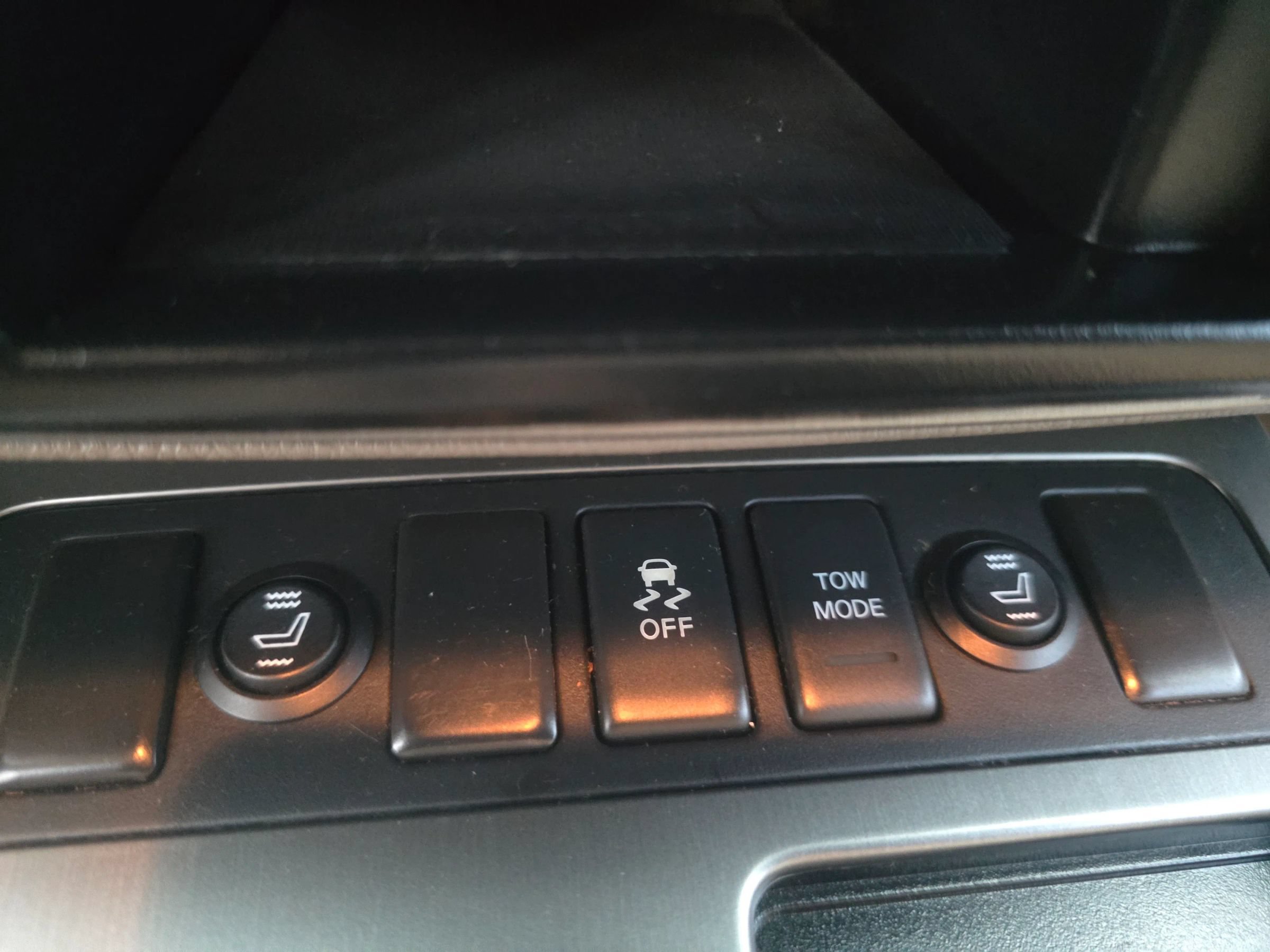 Used 2013 Nissan Armada SV AWD/4WD image 26