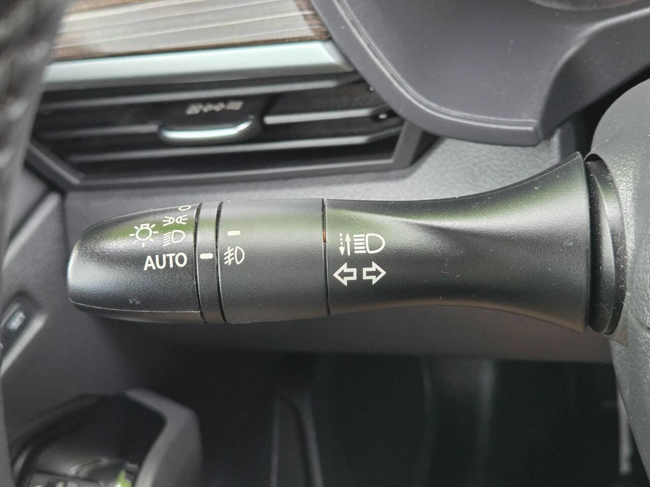 Used 2022 Nissan Altima 2.5 Platinum AWD/4WD image 42
