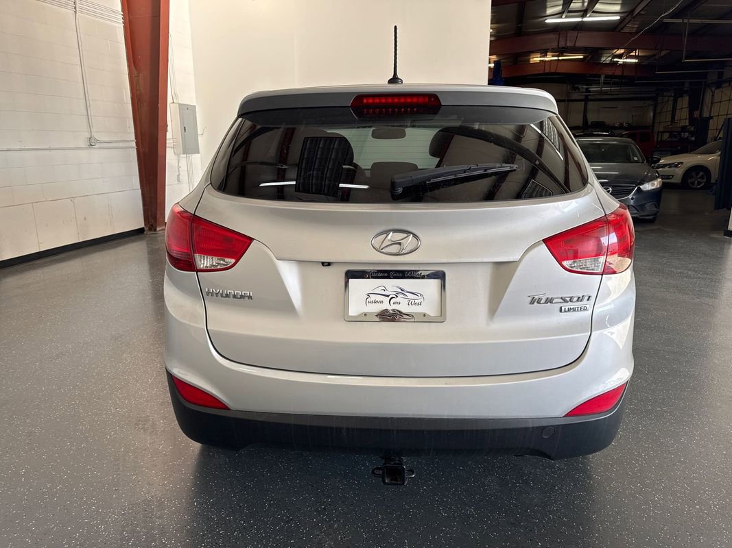 Used 2012 Hyundai Tucson Limited w/ Premium Pkg FWD image 5