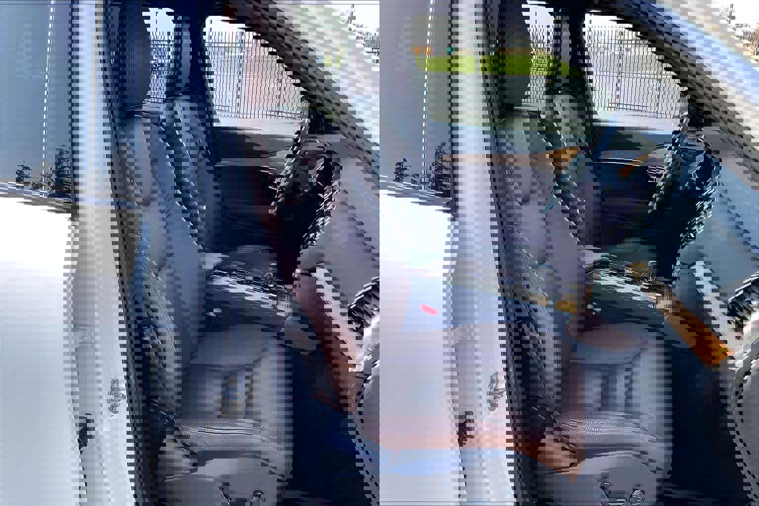 Used 2023 Volvo XC90 T8 Plus w/ Protection Package Premier image 10